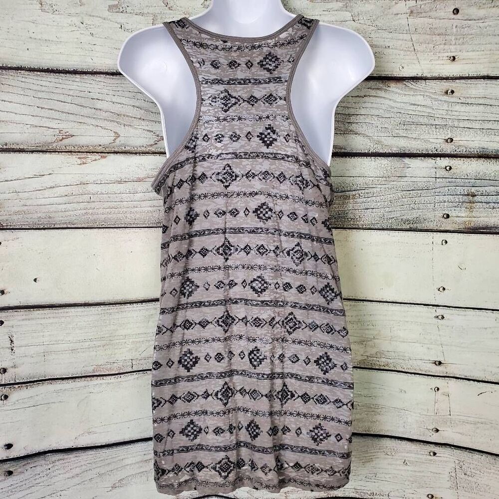 Maurices Women’s Gray Black Tribal Print Racerback Tank Top Size 0 - Picture 4 of 8
